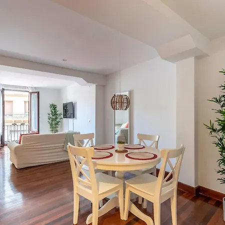 Plaza Unamuno - Casco Viejo - Parking Opcional * Бильбао